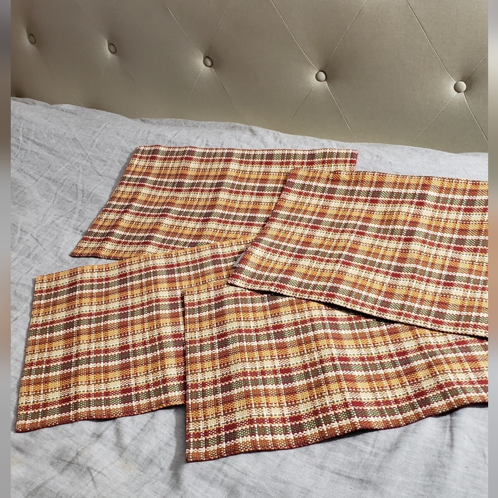 Fall Placemats 4 13x19 New Condition, Artimino 100% Cotton